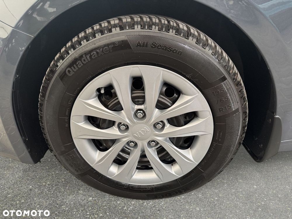Kia Ceed - 10