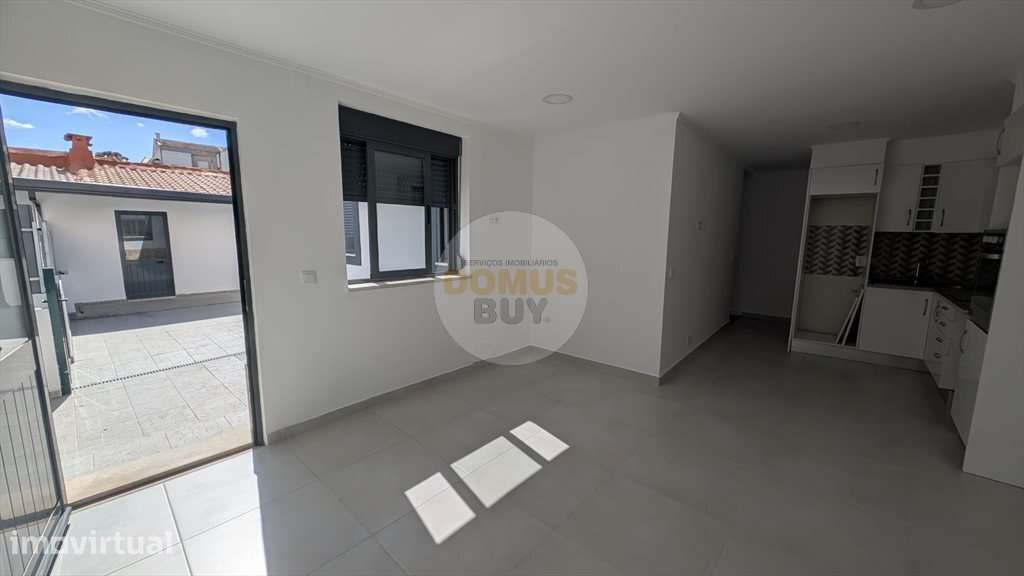 Moradia Térrea T2 + Anexo e Quintal - Baixa da Banheira - Grande imagem: 4/18