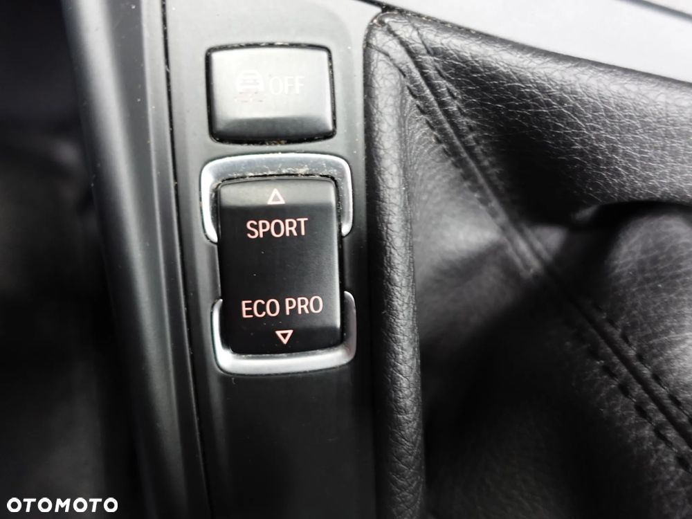 BMW Seria 1 114i - 35