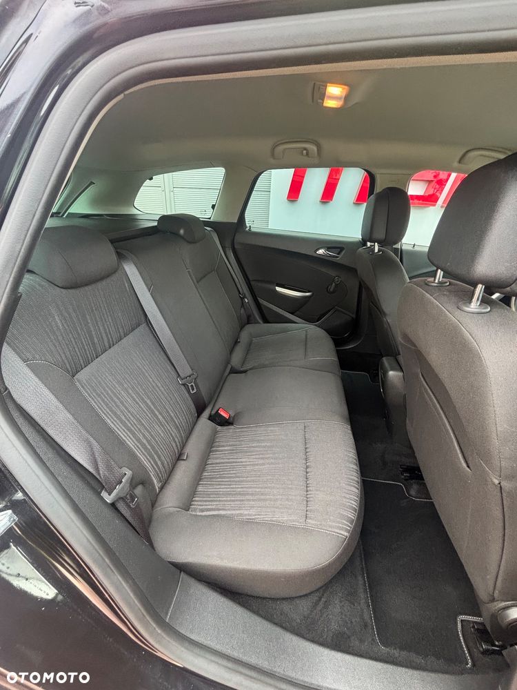 Opel Astra 1.4 Turbo - 26