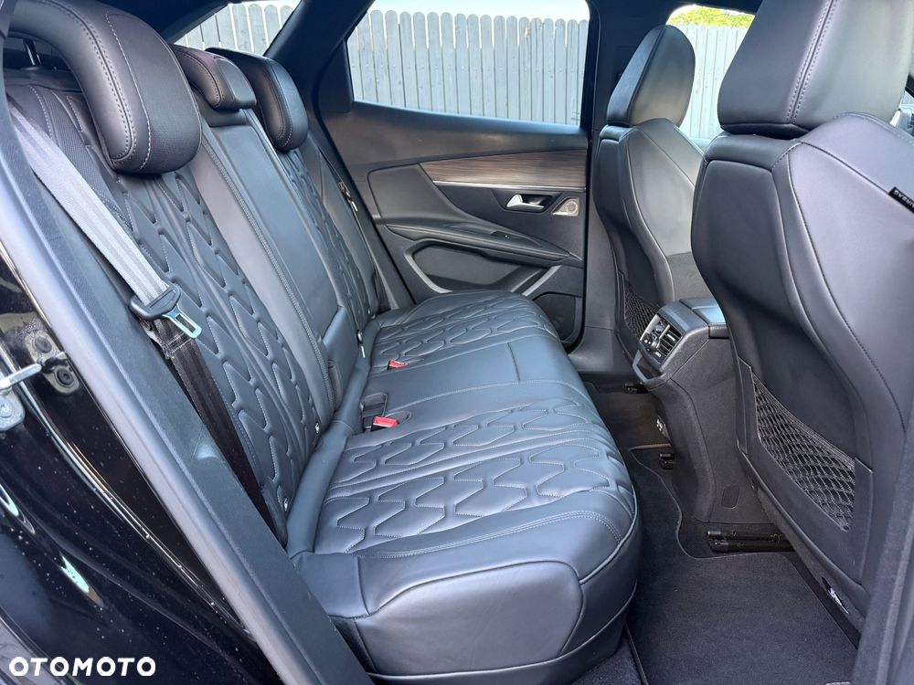 Peugeot 3008 1.6 PureTech HYbrid4 GT S&S EAT8 - 11