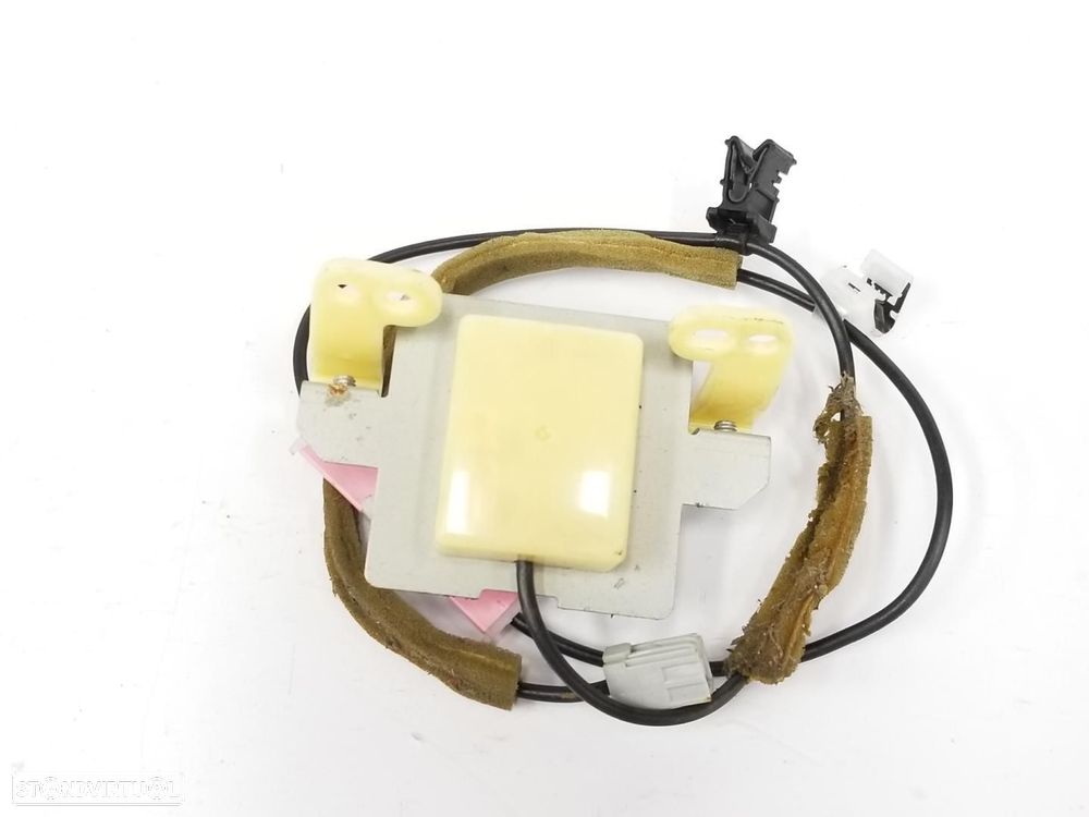 ANTENA TOYOTA LAND CRUISER J12 - 1