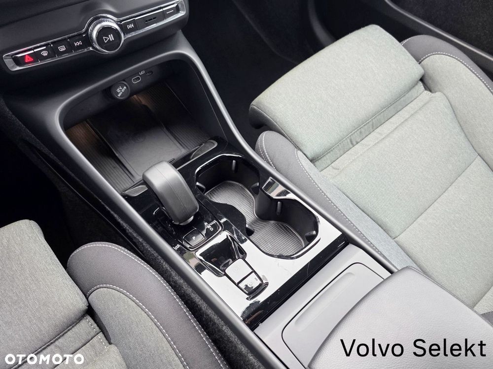 Volvo XC 40 - 31