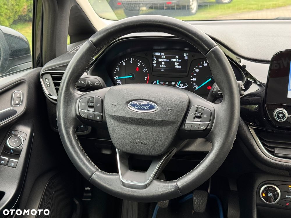 Ford Fiesta 1.1 S&S COOL&CONNECT - 17