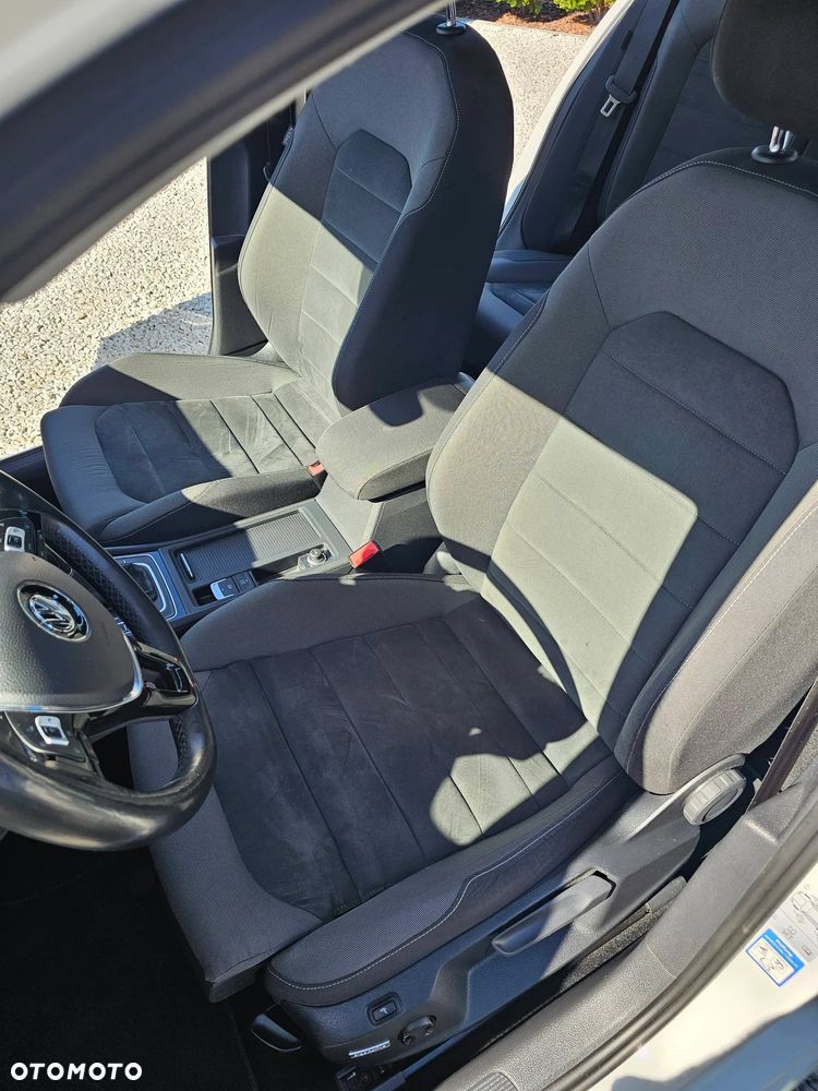 Volkswagen Golf 2.0 TDI BMT Highline DSG - 36