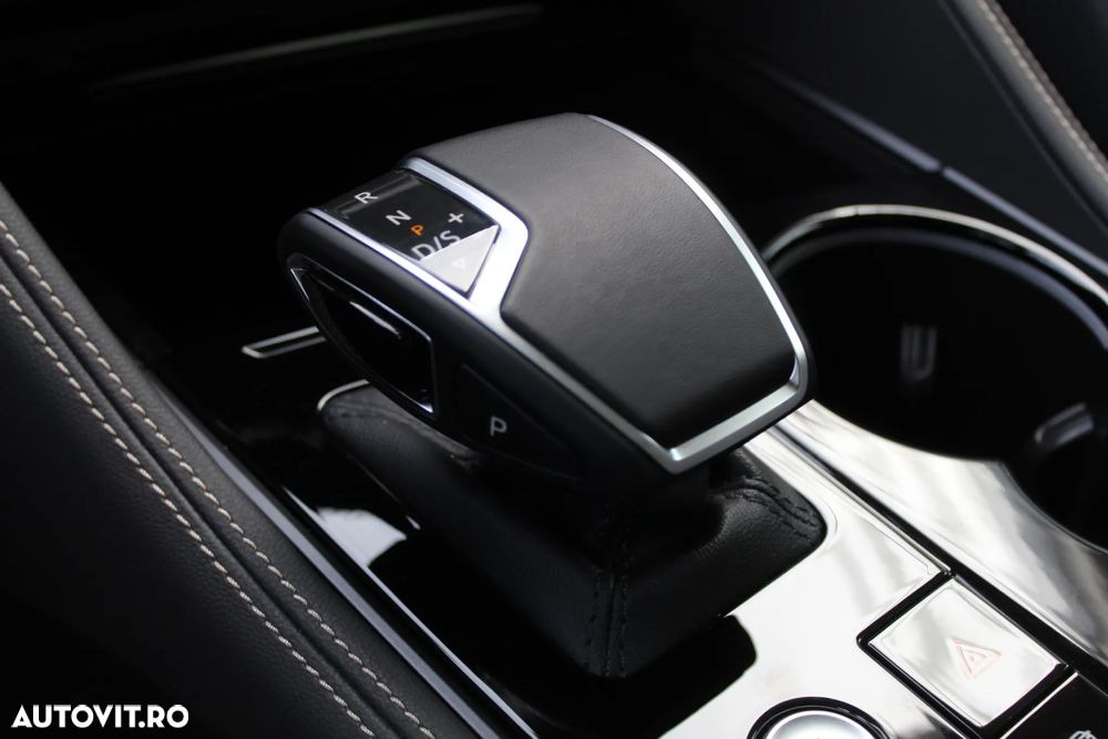 Volkswagen Touareg 3.0 V6 TDI SCR 4Motion Automatik Elegance - 23