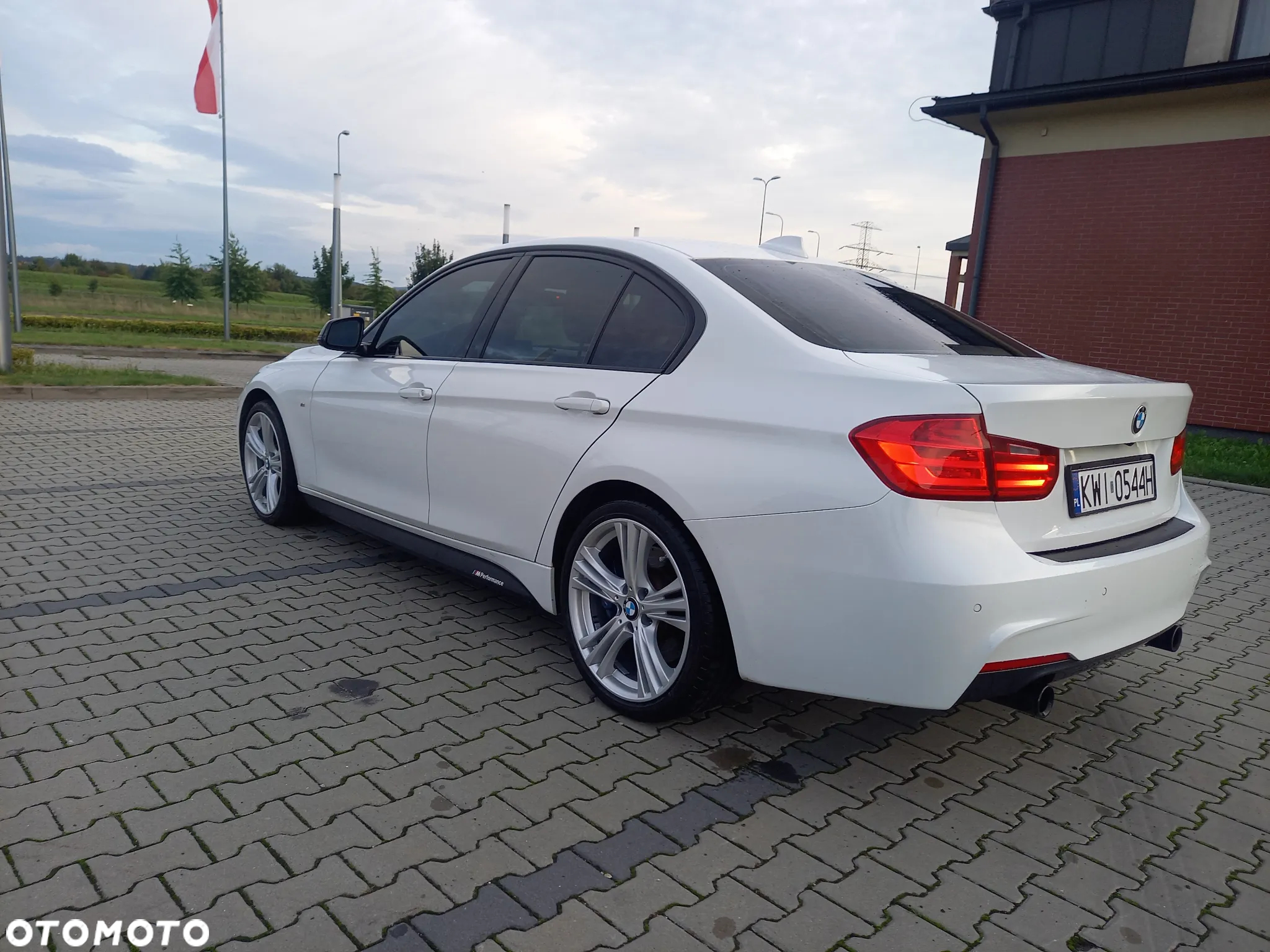 BMW Seria 3 335i xDrive Sport-Aut Luxury Line - 12
