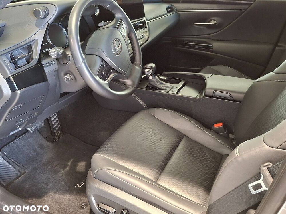 Lexus ES 300h Business Edition - 10