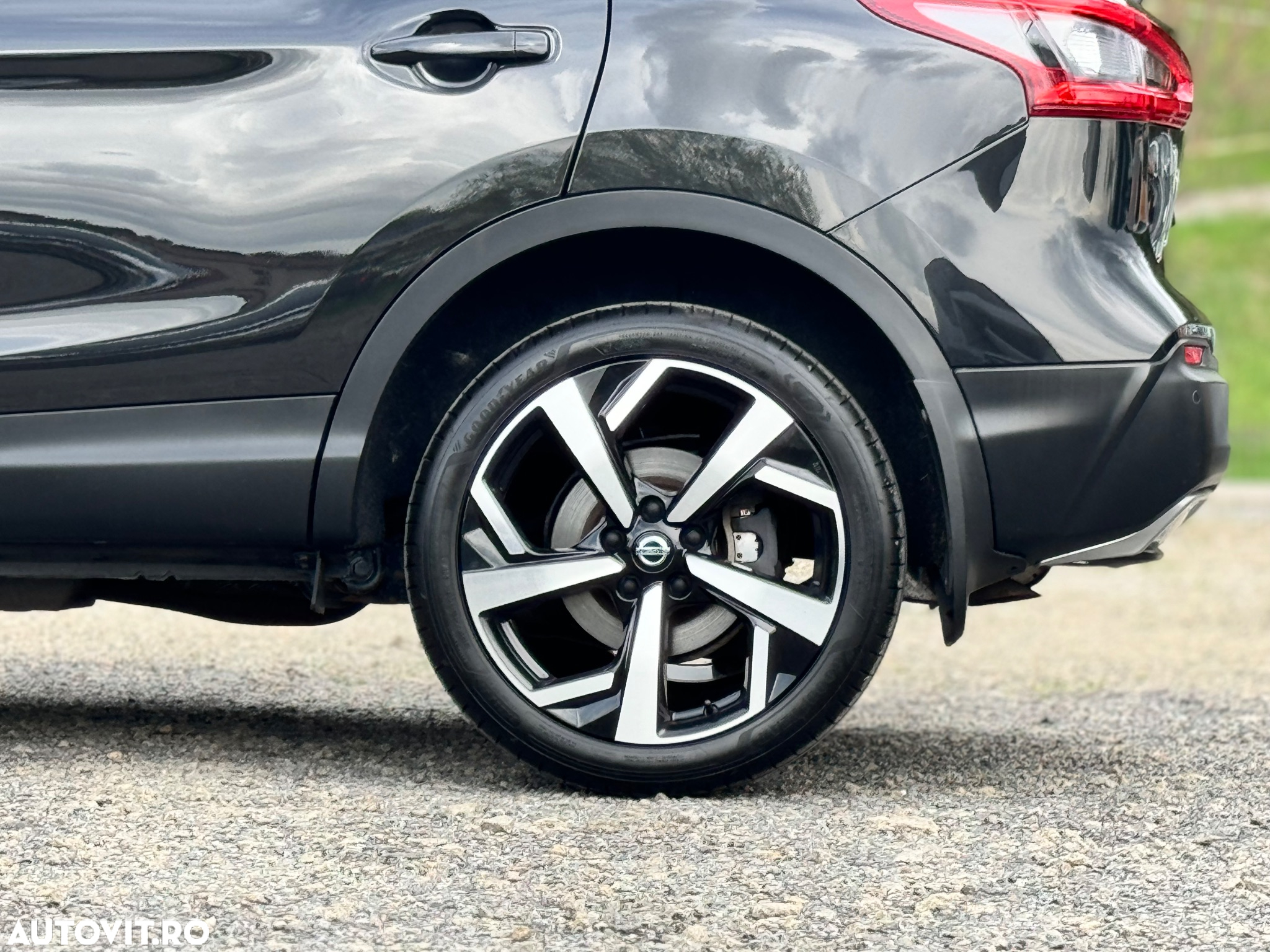 Nissan Qashqai 1.6 DCI TEKNA+ - 37