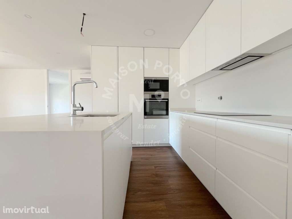 Apartamento T3 com Varanda, Suite e Lugar de Estacionamento em Água... - Grande imagem: 4/24