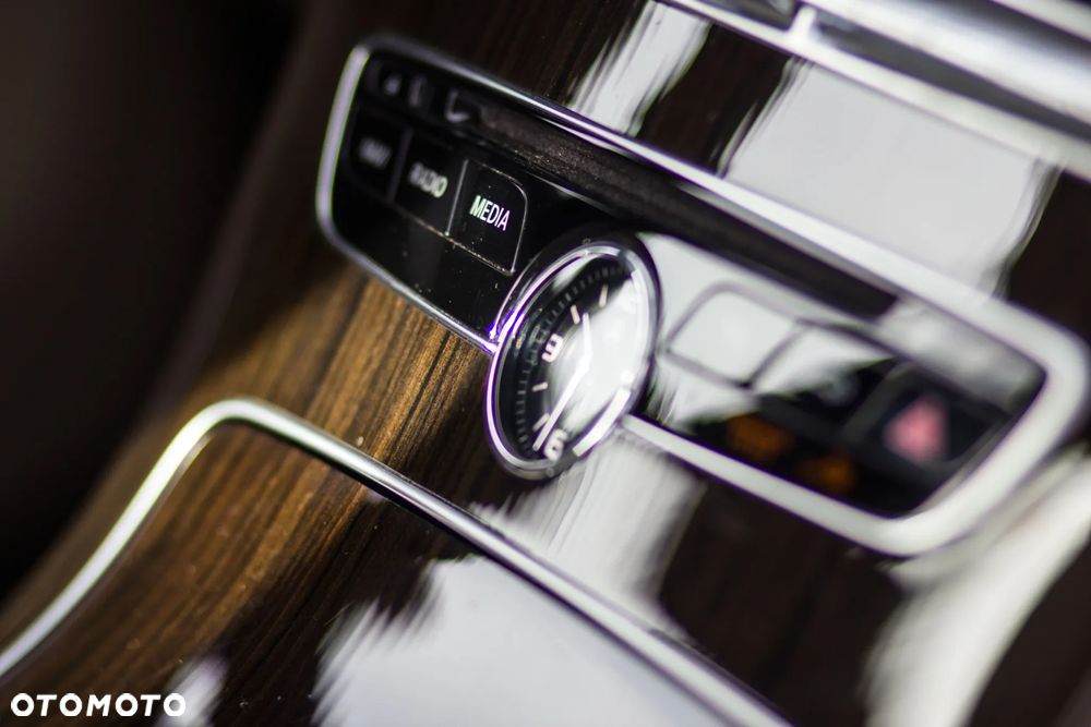 Mercedes-Benz Klasa C 300 9G-TRONIC Exclusive - 12