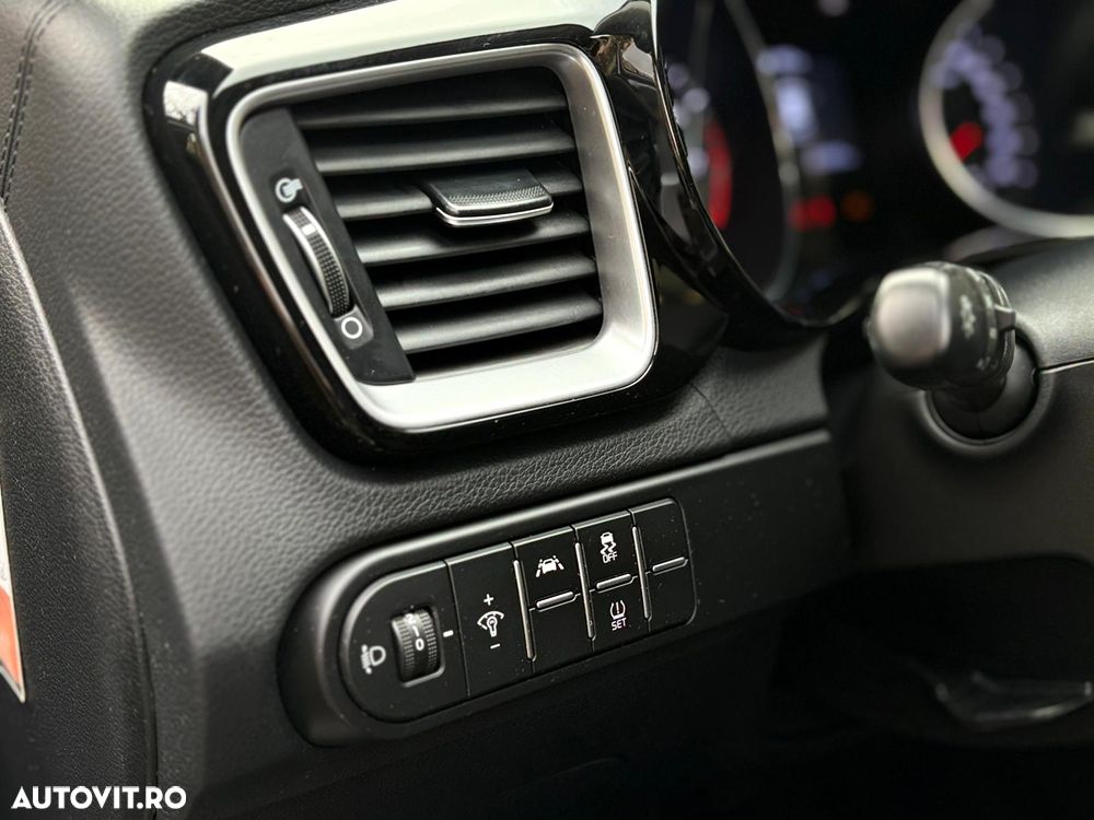 Kia Ceed - 14