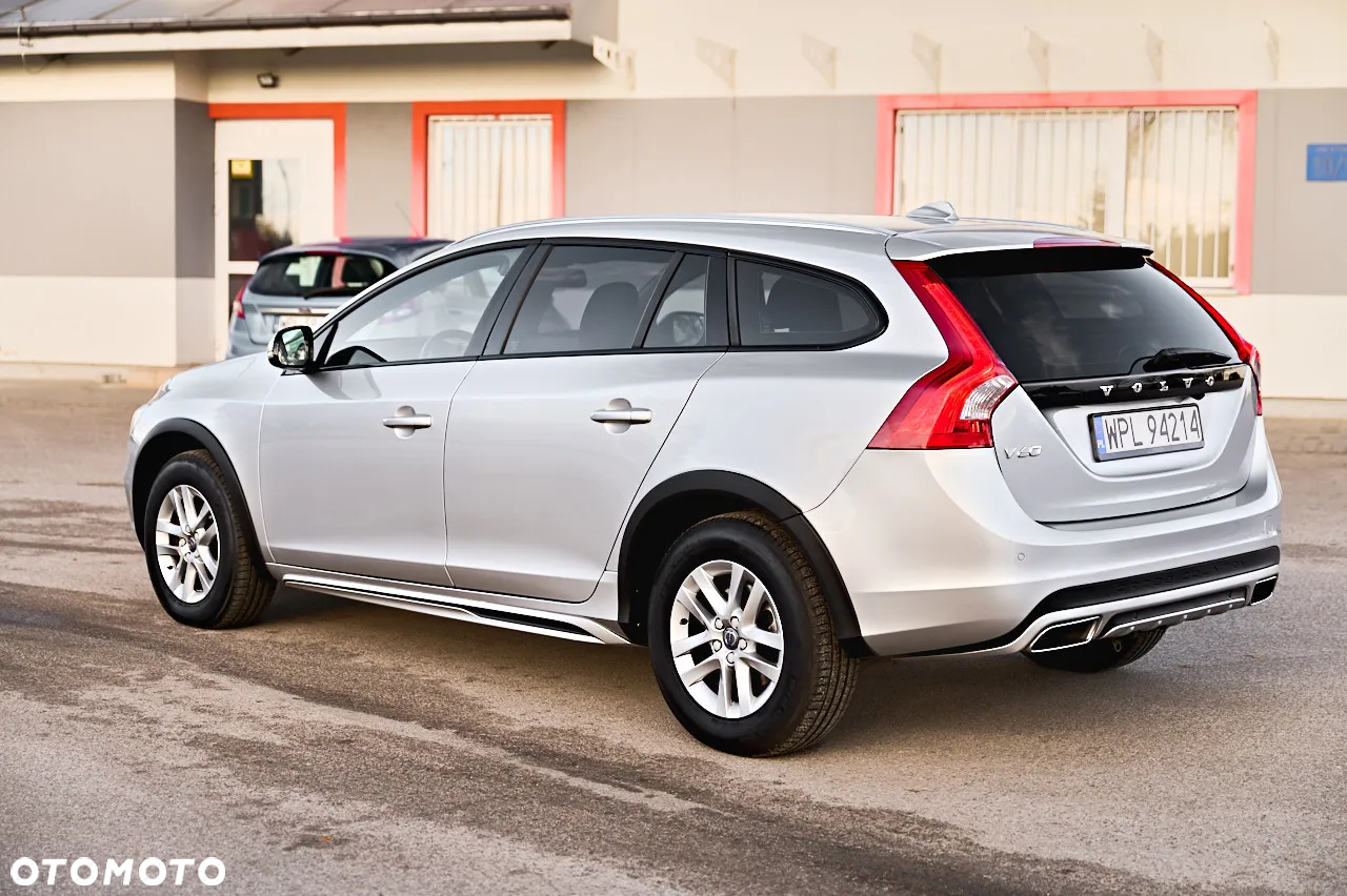 Volvo V60 Cross Country D3 Geartronic Momentum - 6