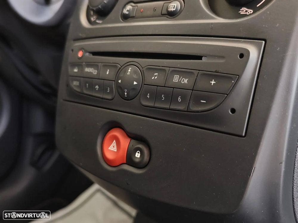 Renault Clio - 45