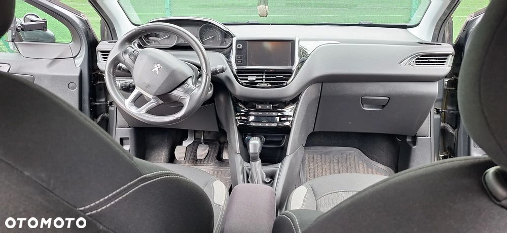 Peugeot 208 1.2 PureTech Active - 11