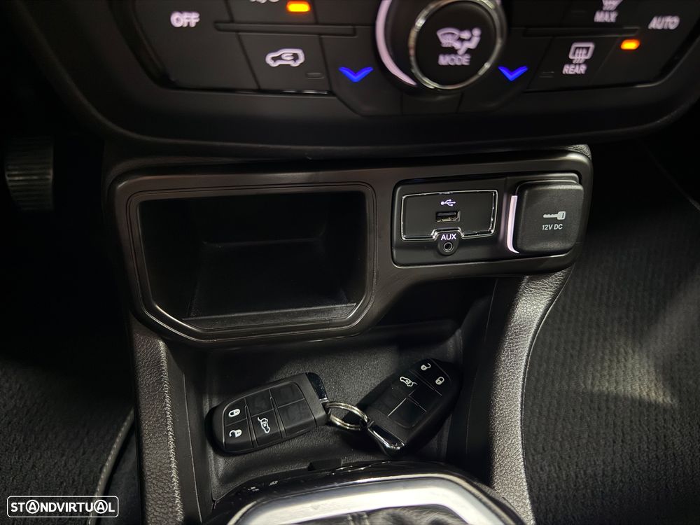 Jeep Renegade 1.0 T 80º Aniversário - 35