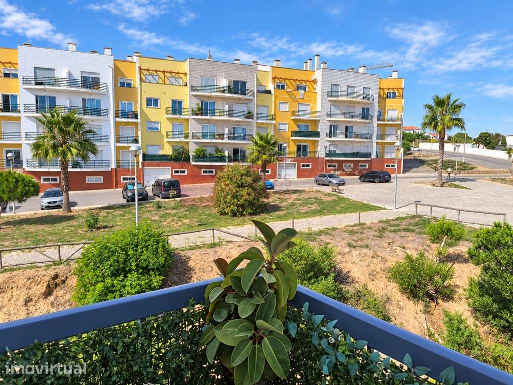 Ericeira - T1 com Varanda, Elevador e perto das praias e do centro - Grande imagem: 2/12