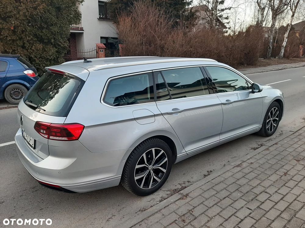 Volkswagen Passat Variant 2.0 TDI SCR DSG Business - 4