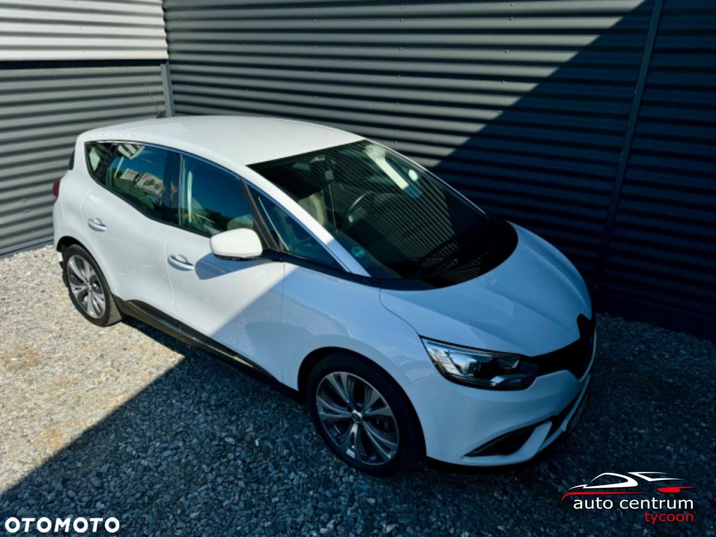 Renault Scenic - 32