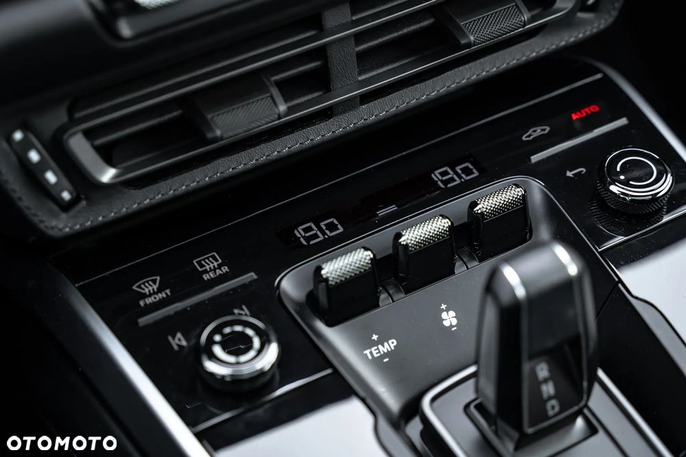 Porsche 911 Turbo S - 34