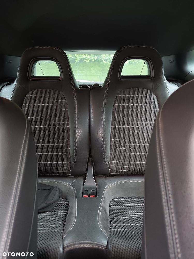 Volkswagen Scirocco 2.0 TSI - 15