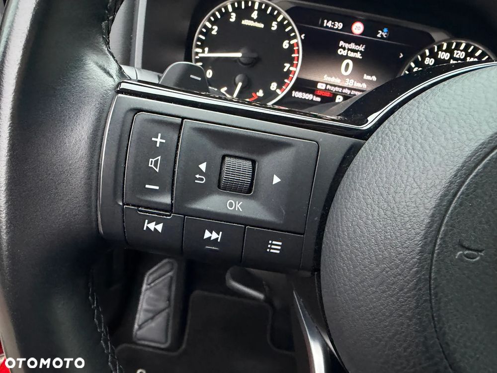 Nissan Qashqai 1.3 DIG-T N-Connecta DCT - 23