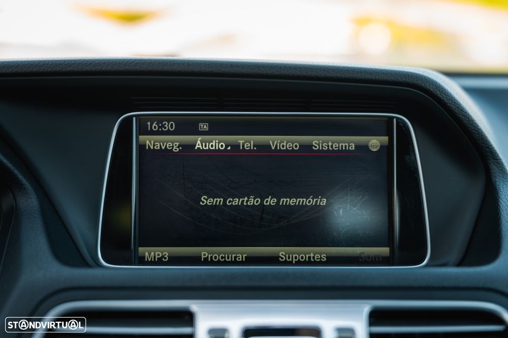 Mercedes-Benz E 250 d 9G-TRONIC Sport Edition - 42