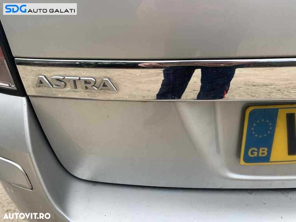 Hayon Haion Portbagaj cu Luneta Geam Sticla Opel Astra H Break / Combi 2004 - 2010 Cod Culoare Z157 - 7
