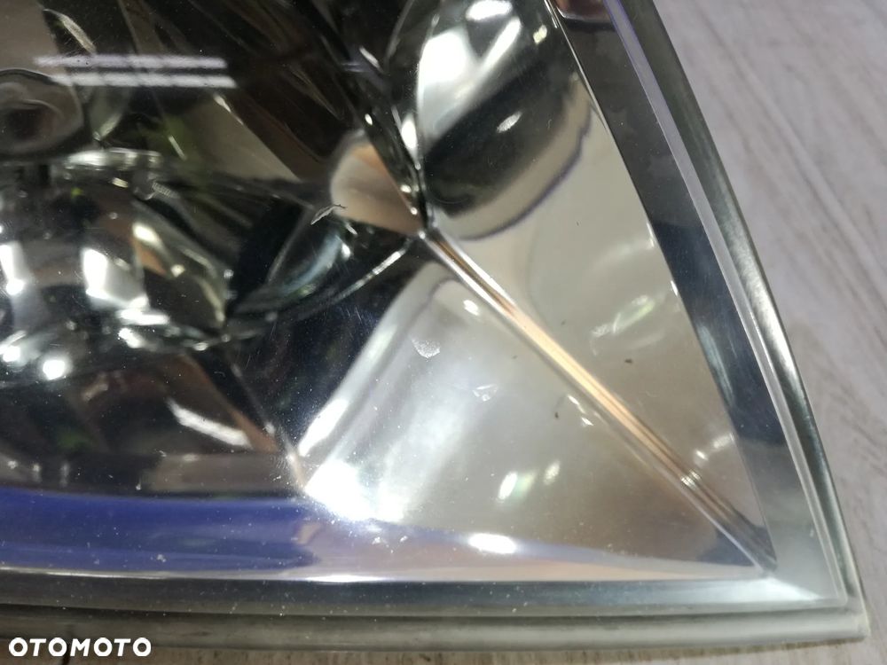 Skoda Octavia II 2 1Z lampa reflektor prawa przód Europa 04/08 - 4