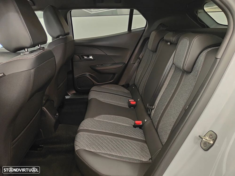 Peugeot 2008 1.2 PureTech Allure - 7