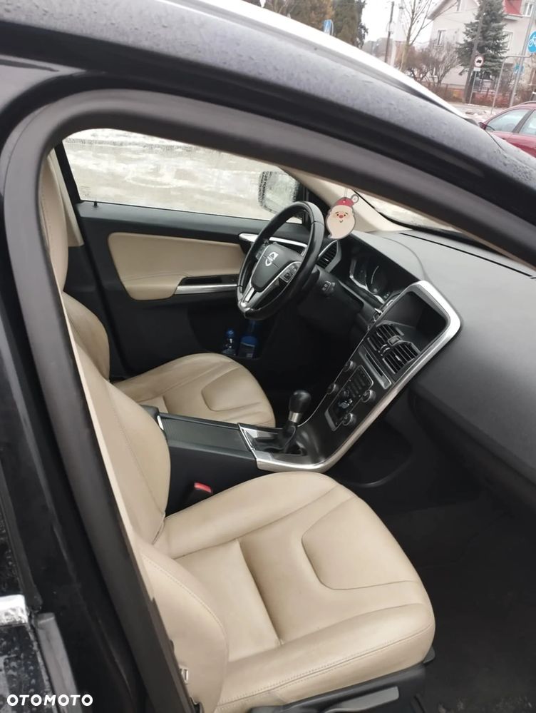 Volvo XC 60 D4 AWD Summum - 6