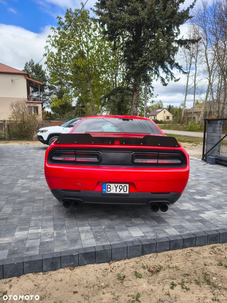 Dodge Challenger - 18