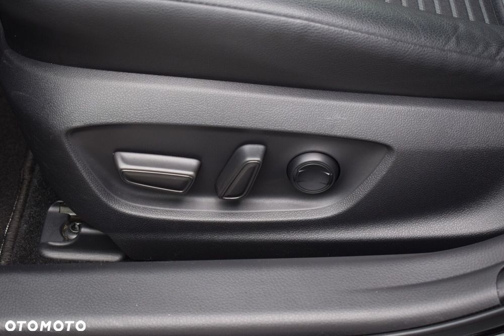 Toyota Camry 2.5 Hybrid Prestige CVT - 20