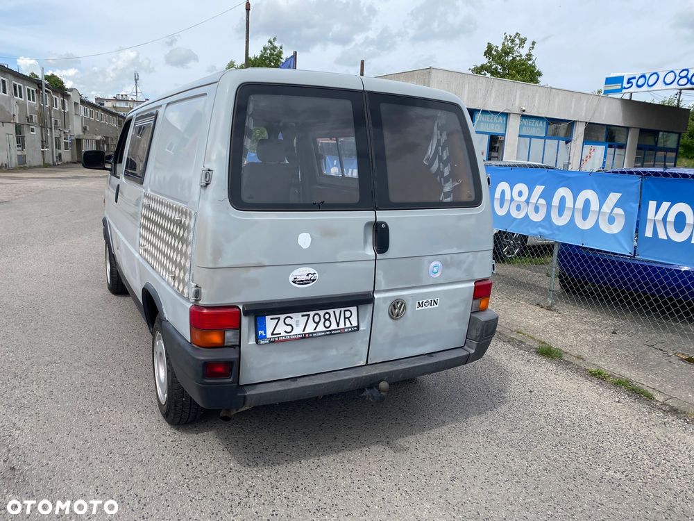 Volkswagen Caravelle - 33