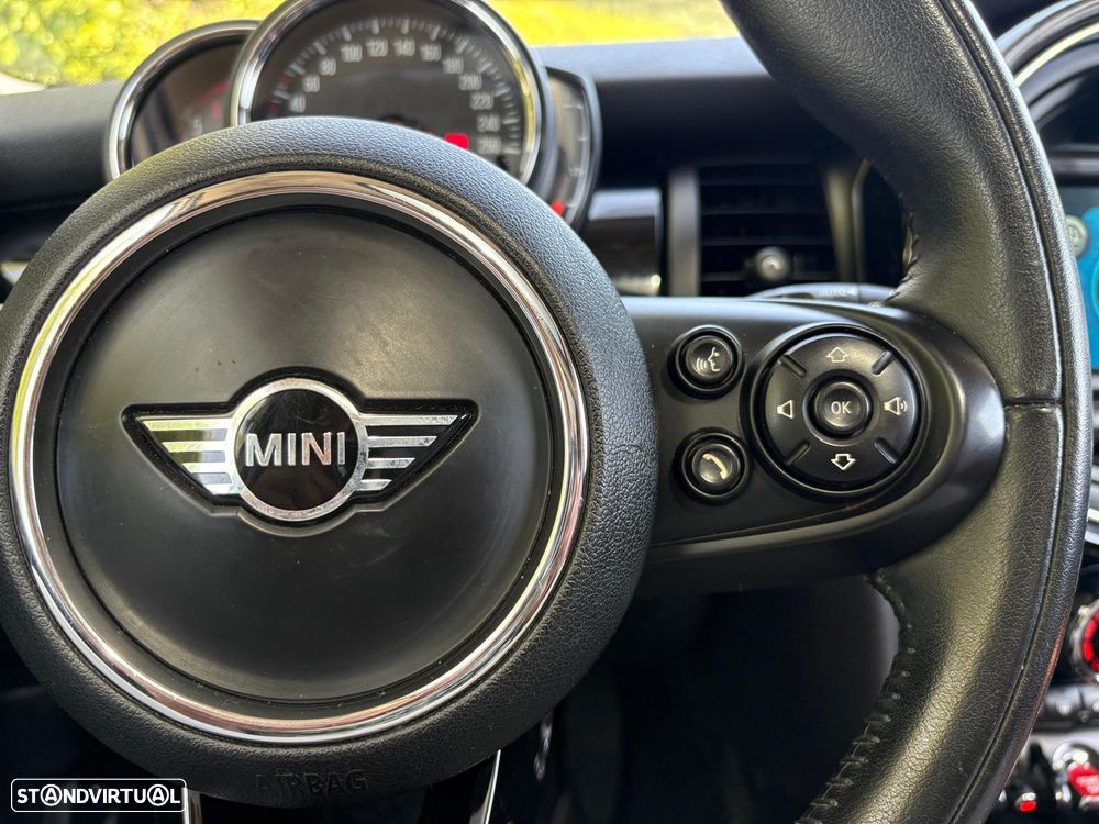 MINI 5 Portas Cooper D Aut. - 42