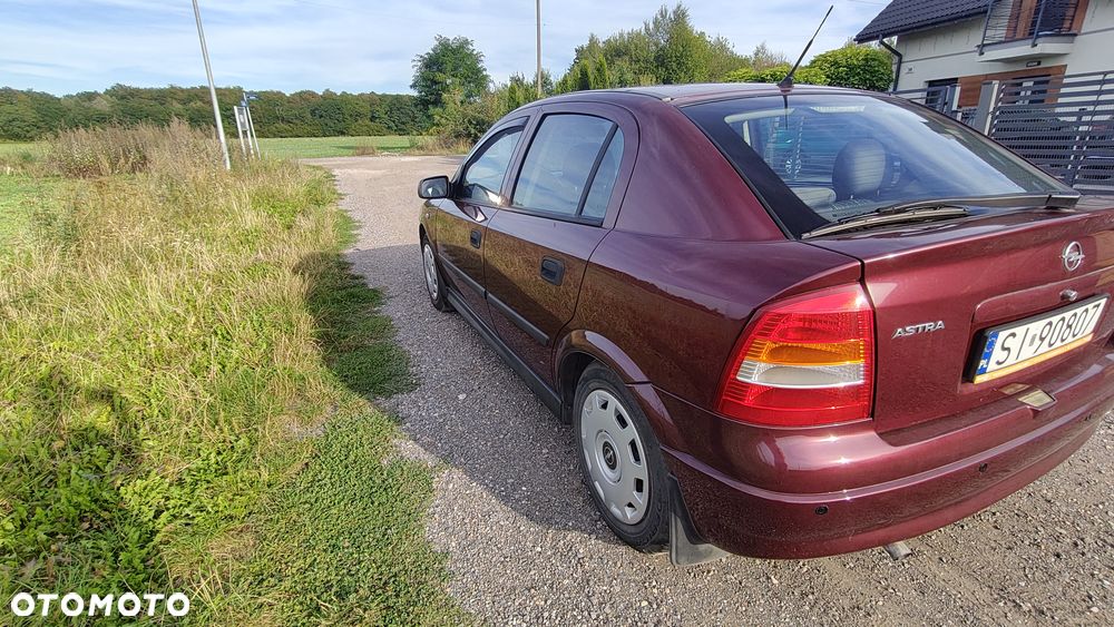 Opel Astra 1.2 Start - 2