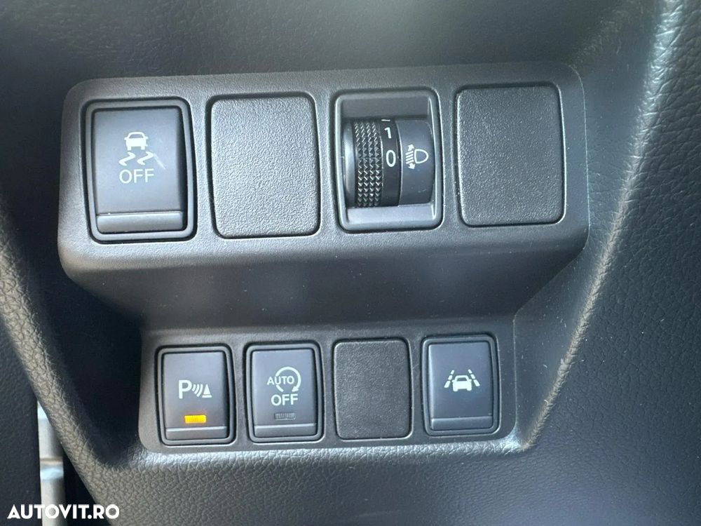 Nissan Qashqai 1.5 dCi DPF acenta - 17