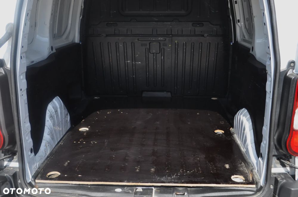 Opel COMBO E - 12