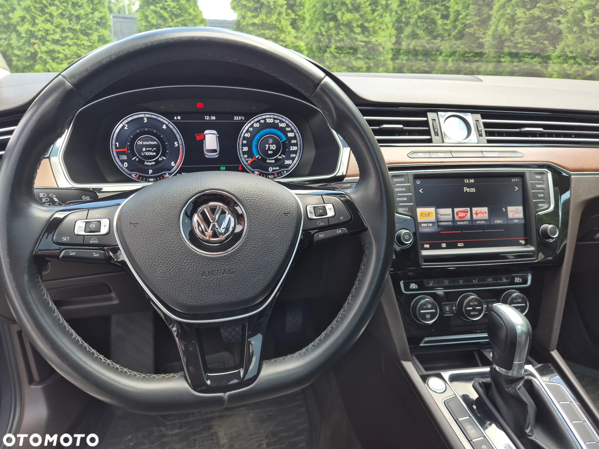 Volkswagen Passat Variant 2.0 TDI SCR DSG Highline - 9