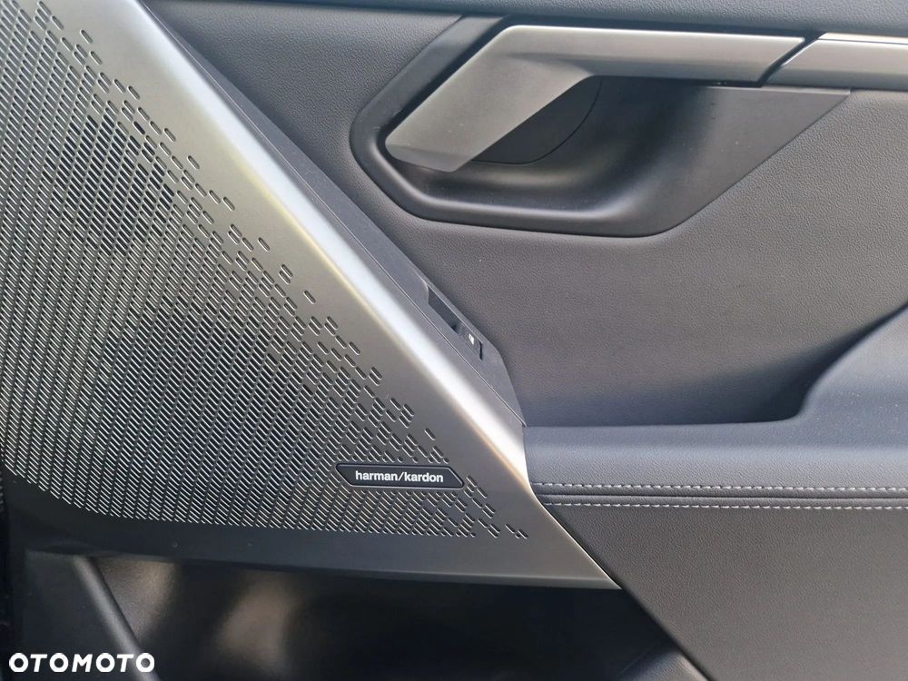 BMW Seria 5 520i mHEV - 12