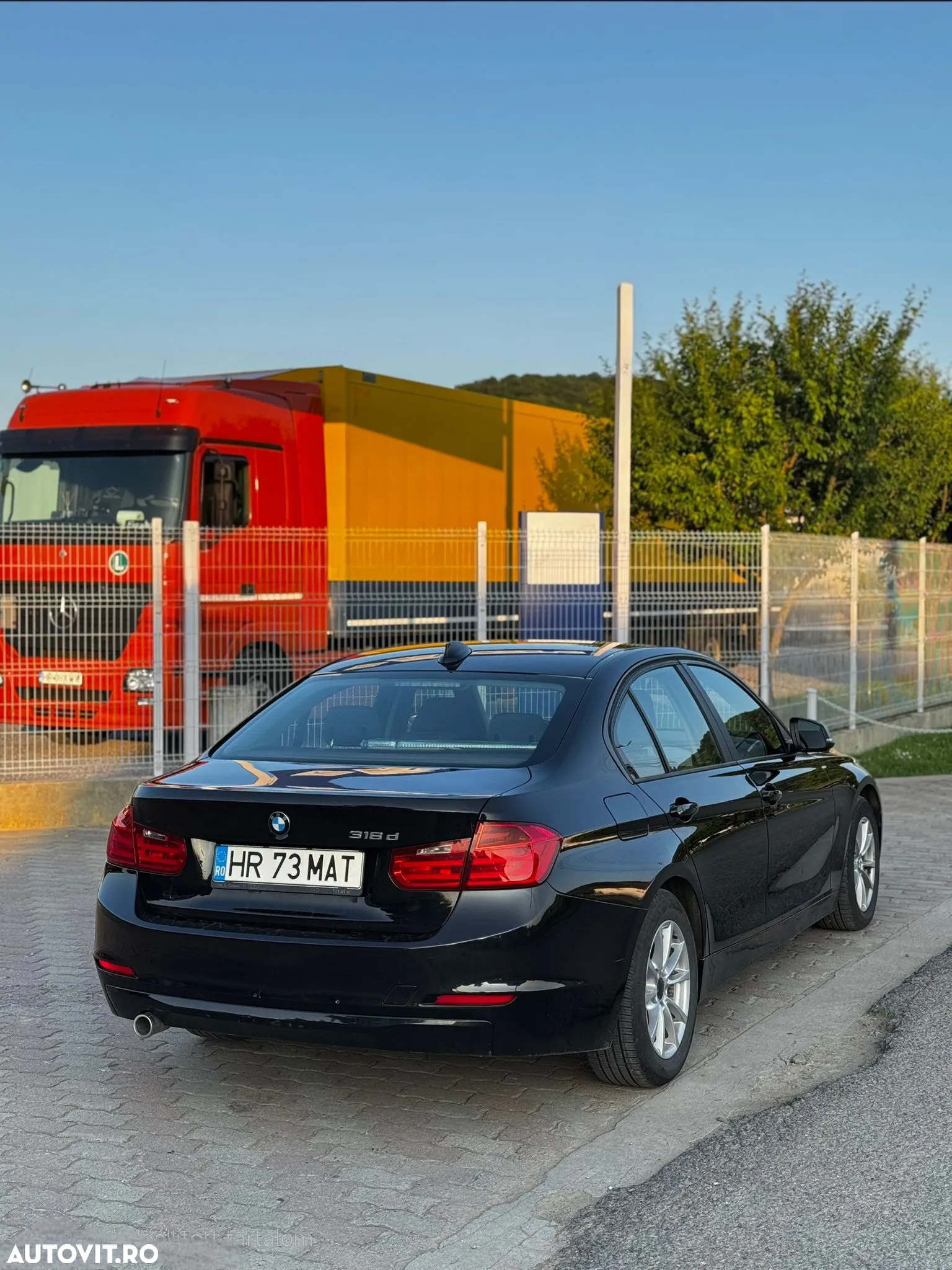 BMW Seria 3 318d - 4