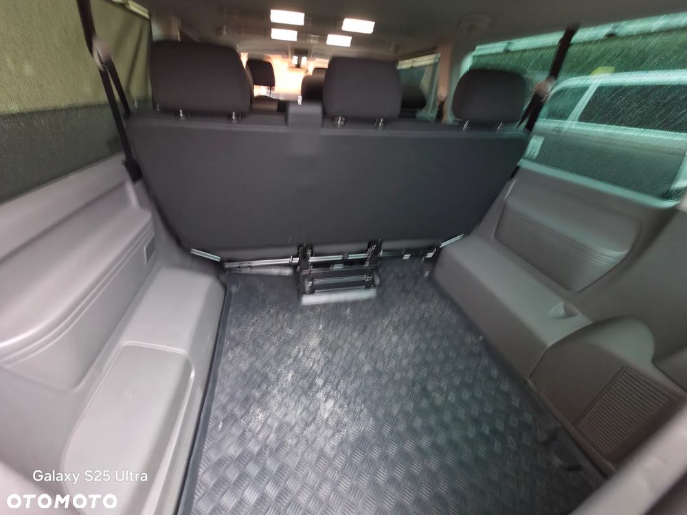 Volkswagen Caravelle 2.0 TDI L2 Comfortline 4Motion - 18