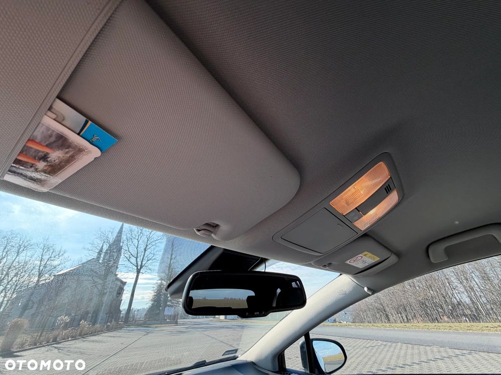 Toyota Avensis 2.0 D-4D Prestige - 17