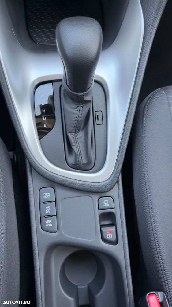 Toyota Yaris 1.5 VVT-i HSD Eco - 26