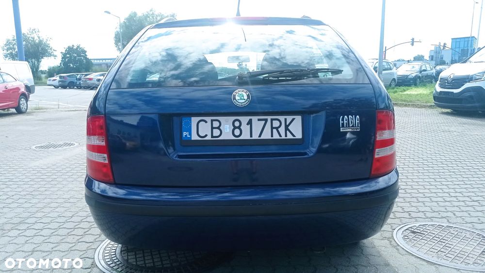 Skoda Fabia 1.4 16V Combi Comfort - 17