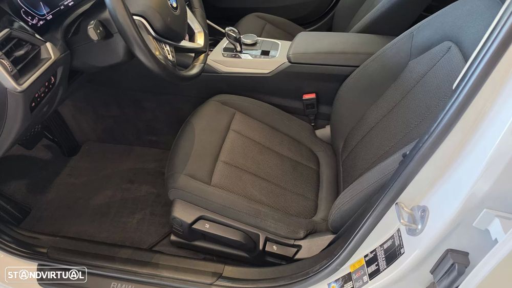 BMW 330 e Line Sport Auto - 38