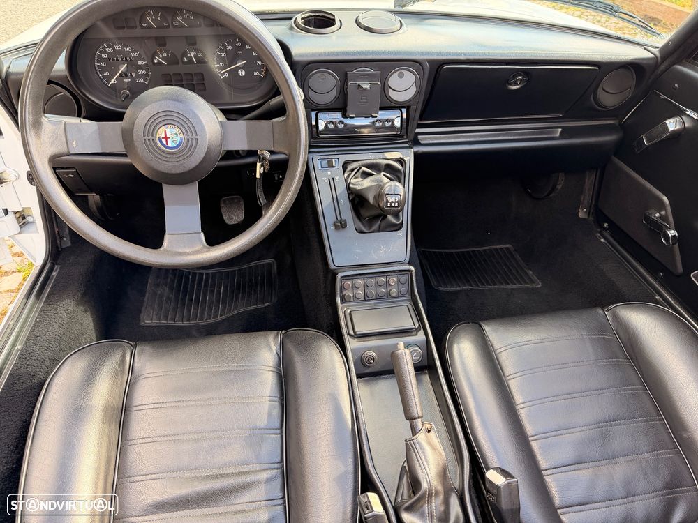 Alfa Romeo Spider 1.6 - 22