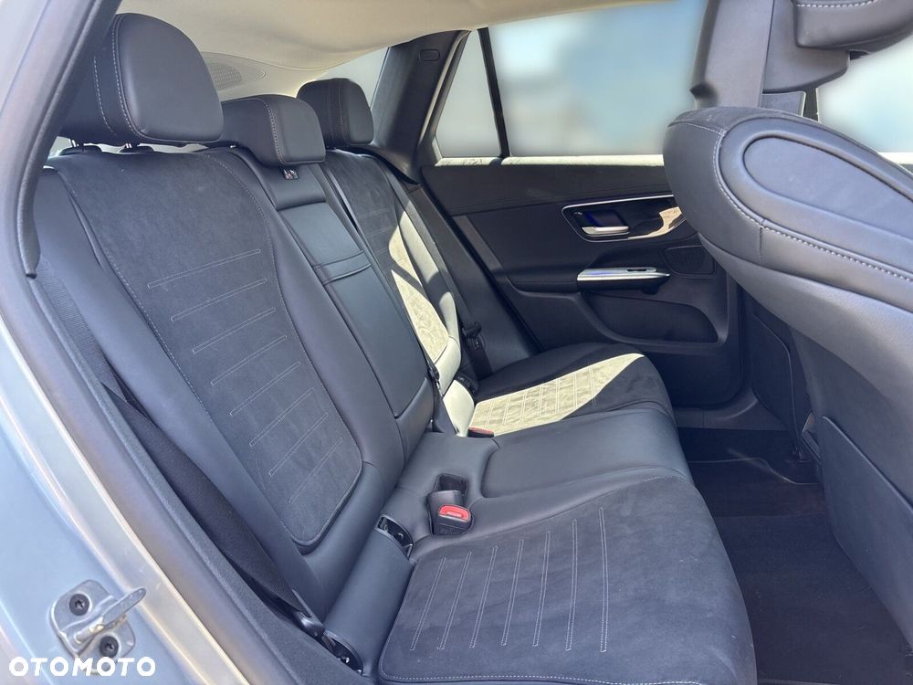 Mercedes-Benz GLC - 22