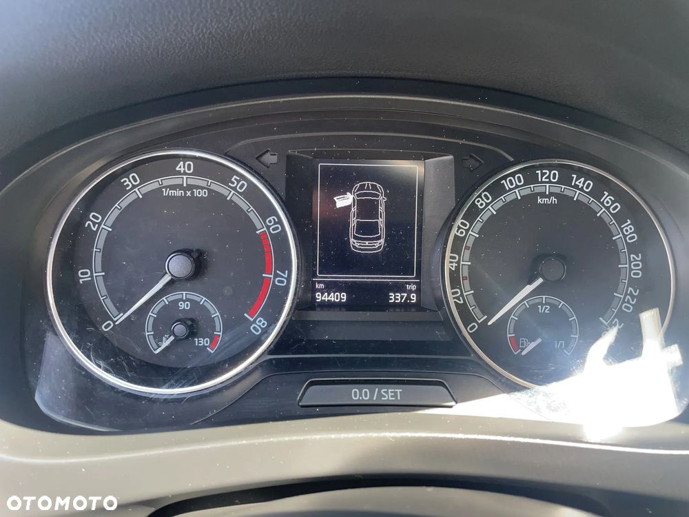 Skoda RAPID 1.0 TSI Ambition - 11