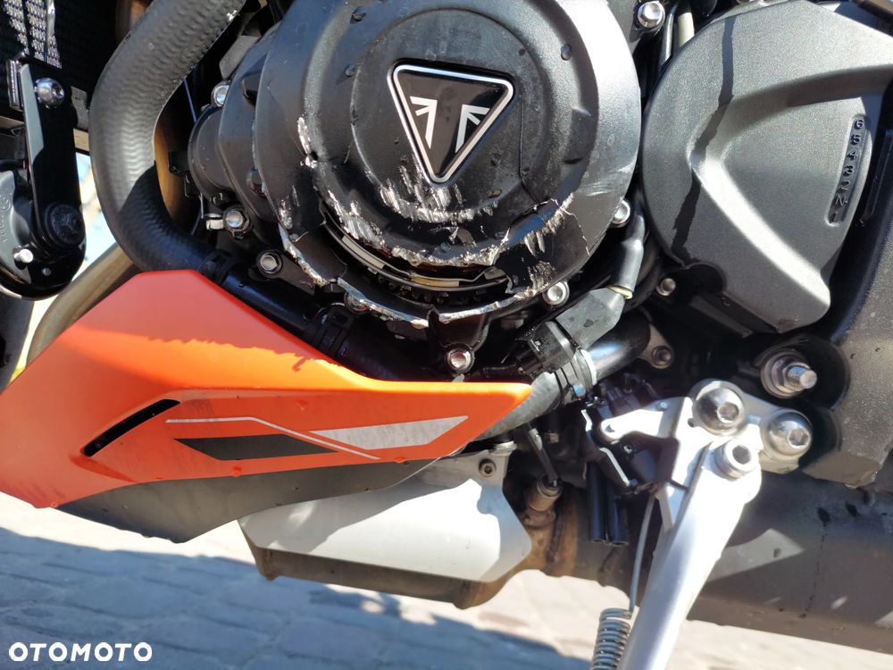 Triumph Street Triple - 13